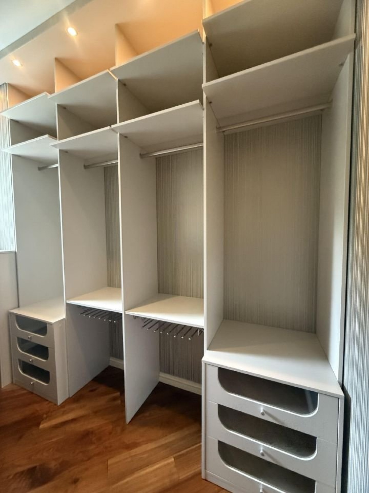 3-этажный коттедж, 420 м²