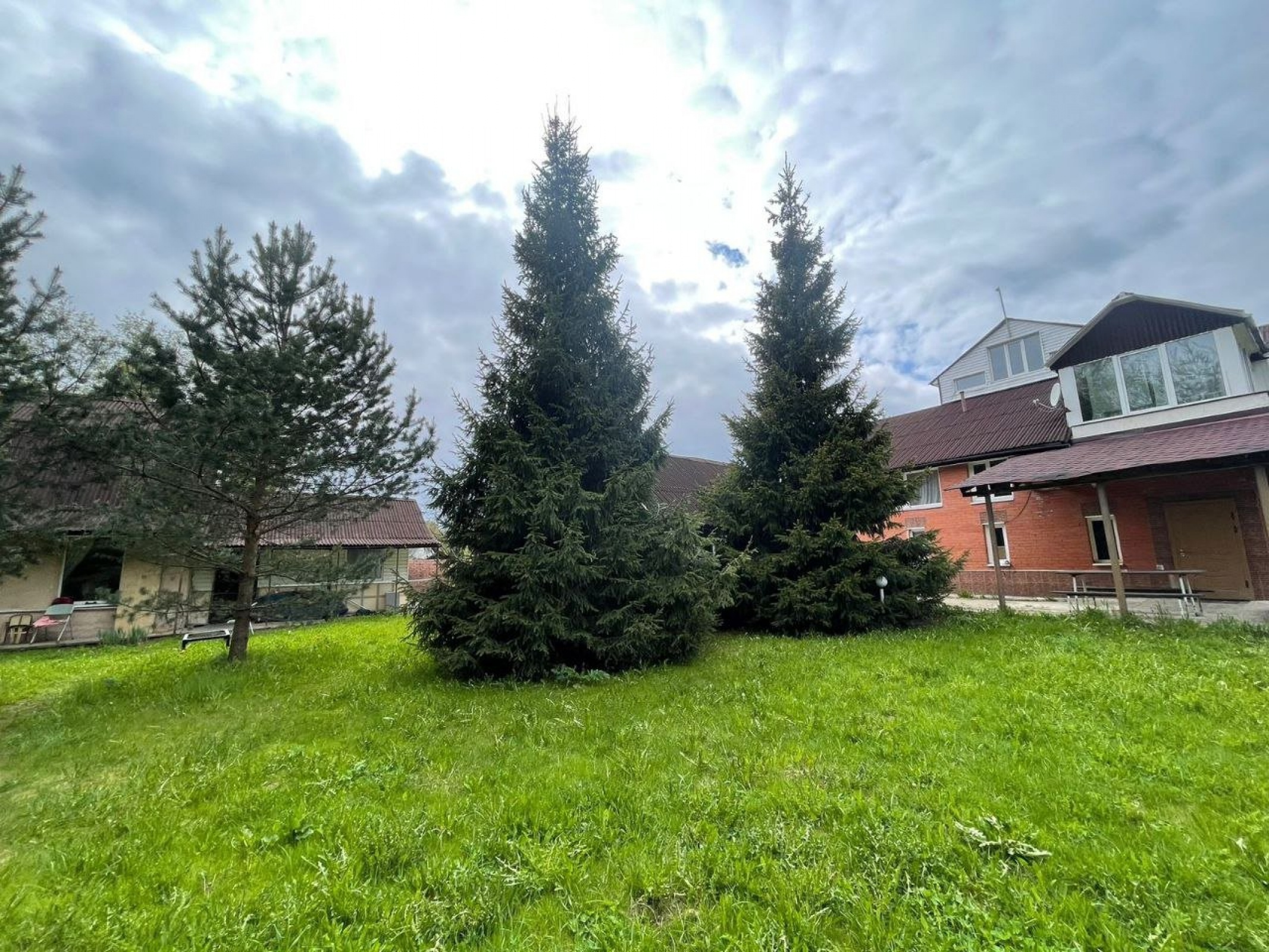 3-этажный дом,300 м²