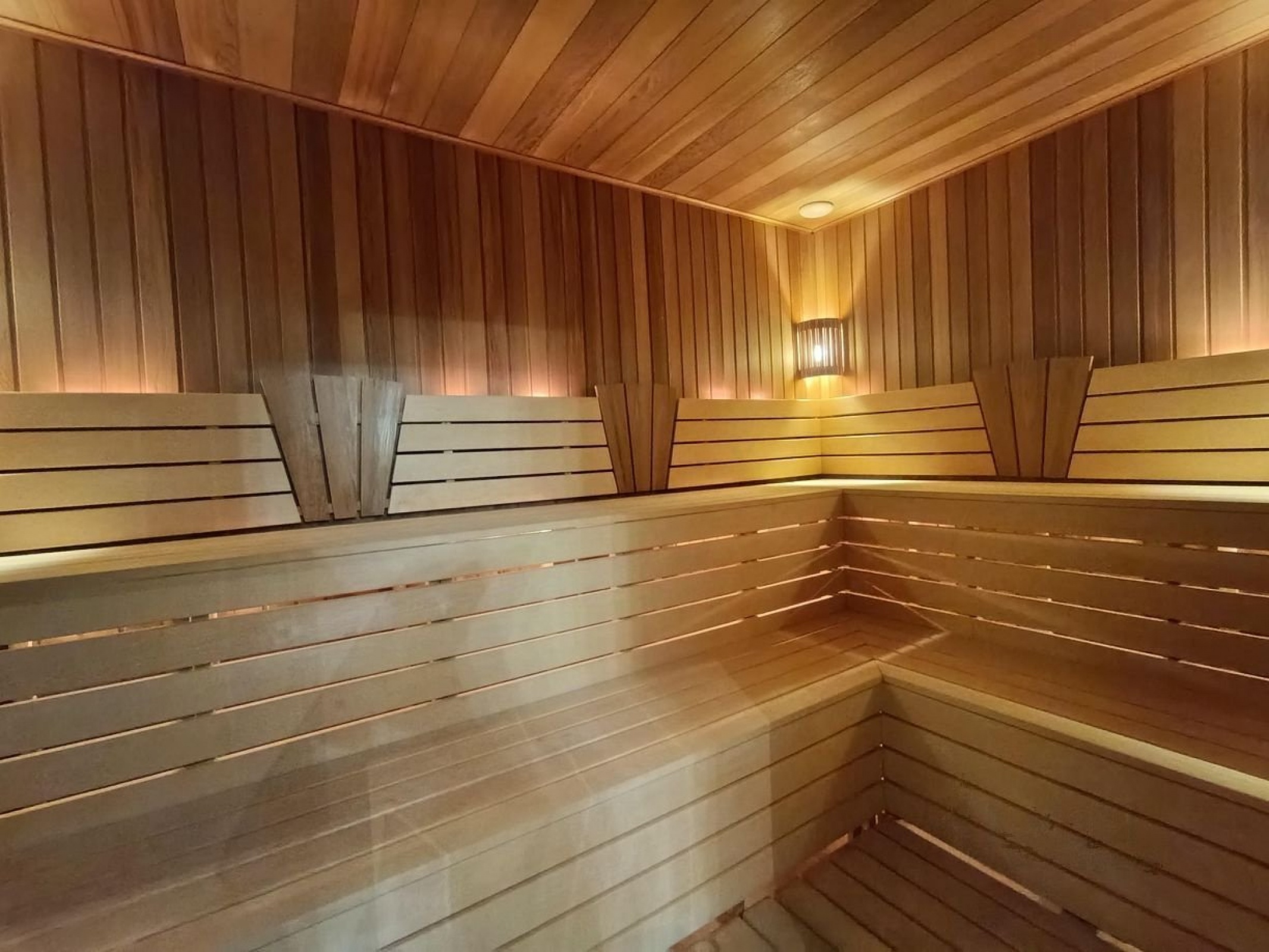 3-этажный коттедж, 420 м²