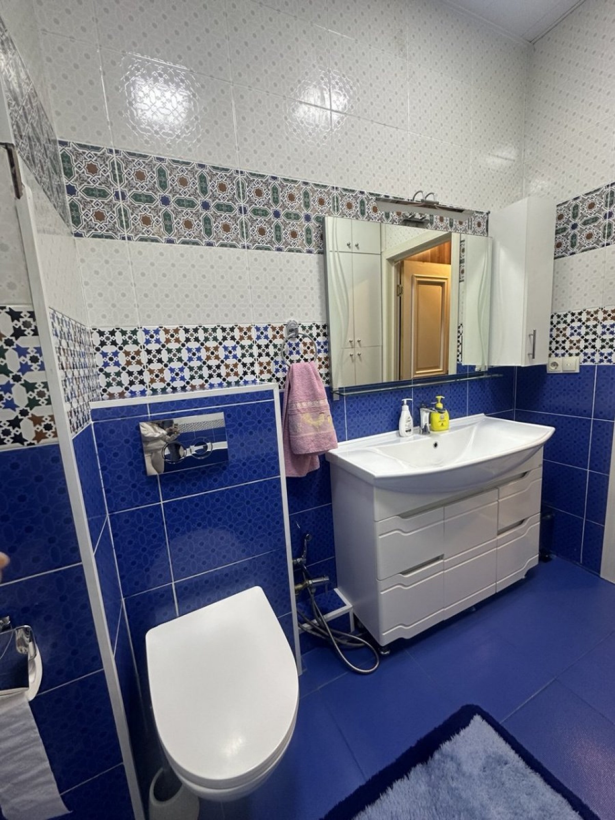 3-этажный коттедж, 250 м²