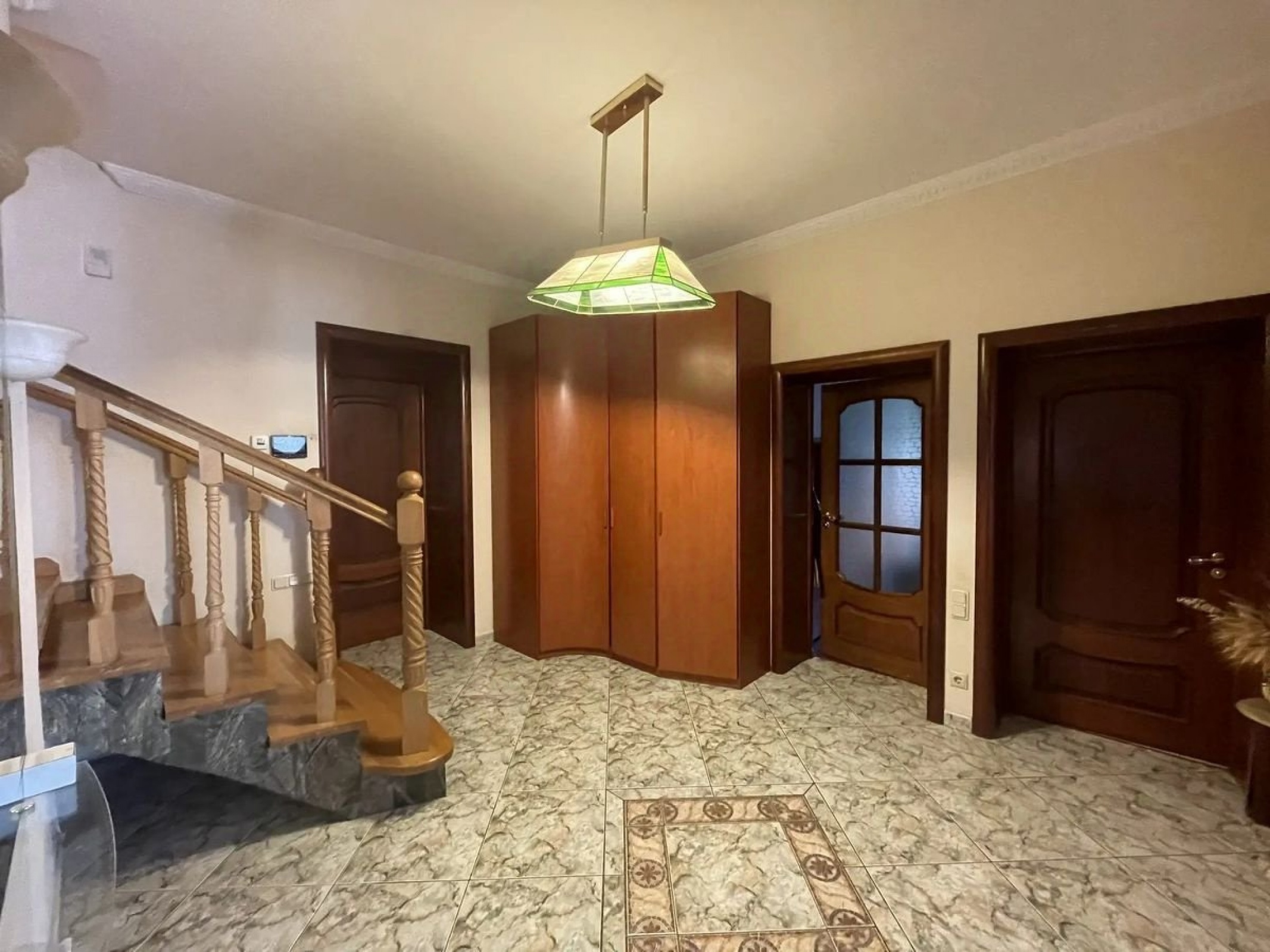 40% часть 3-этажного дома, 300 м²