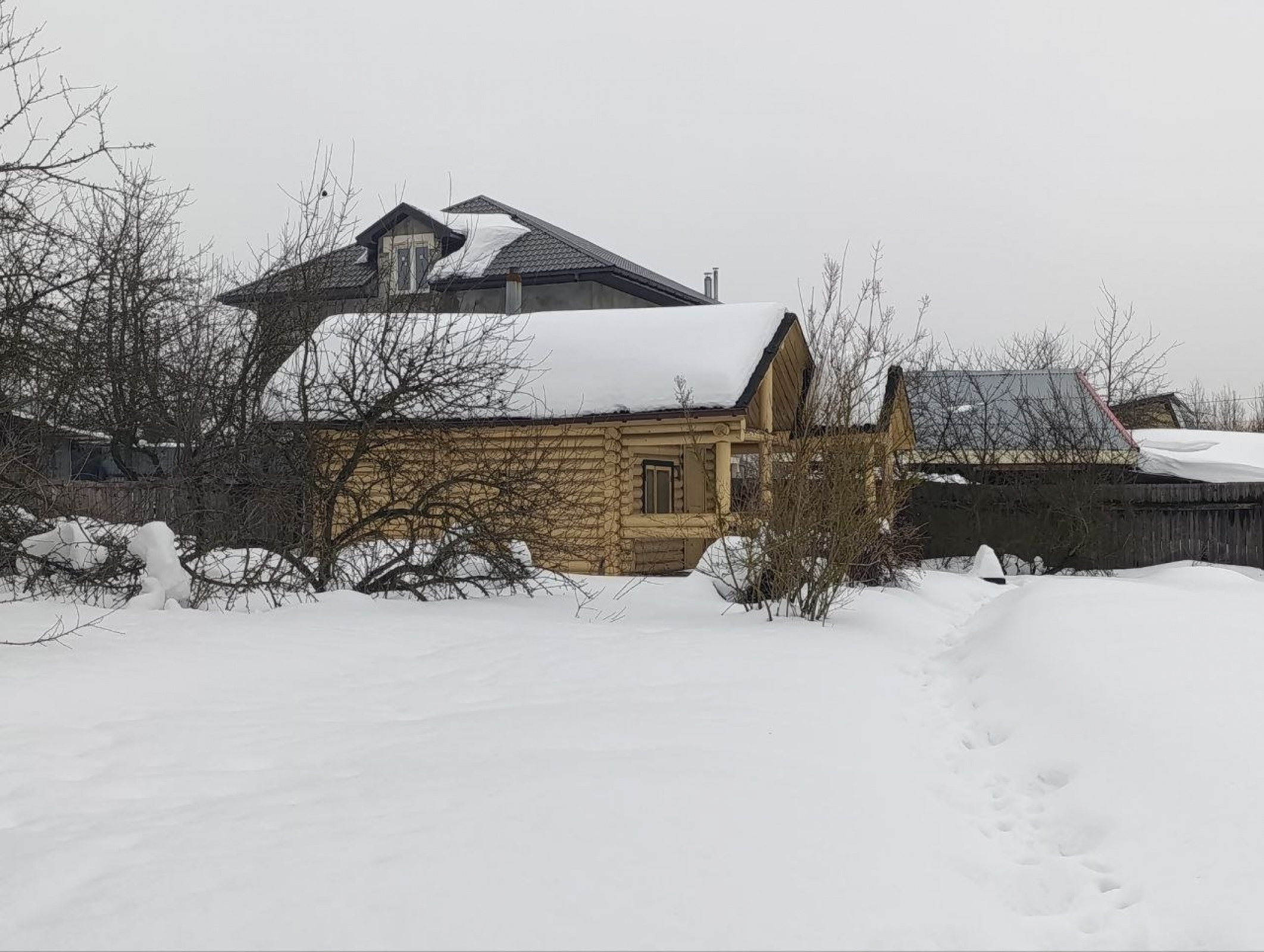 2-этажный коттедж, 215 м²