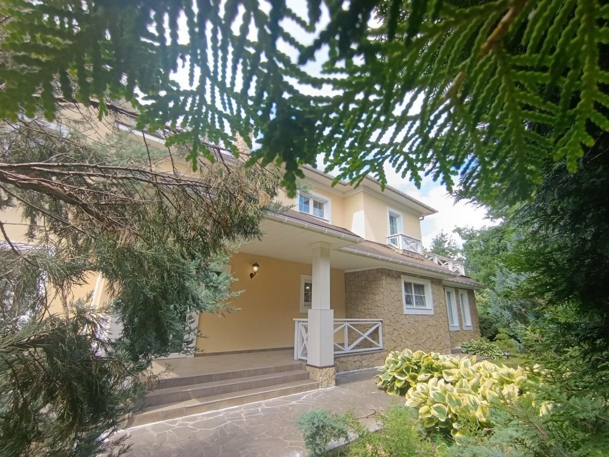 3-этажный коттедж, 420 м²