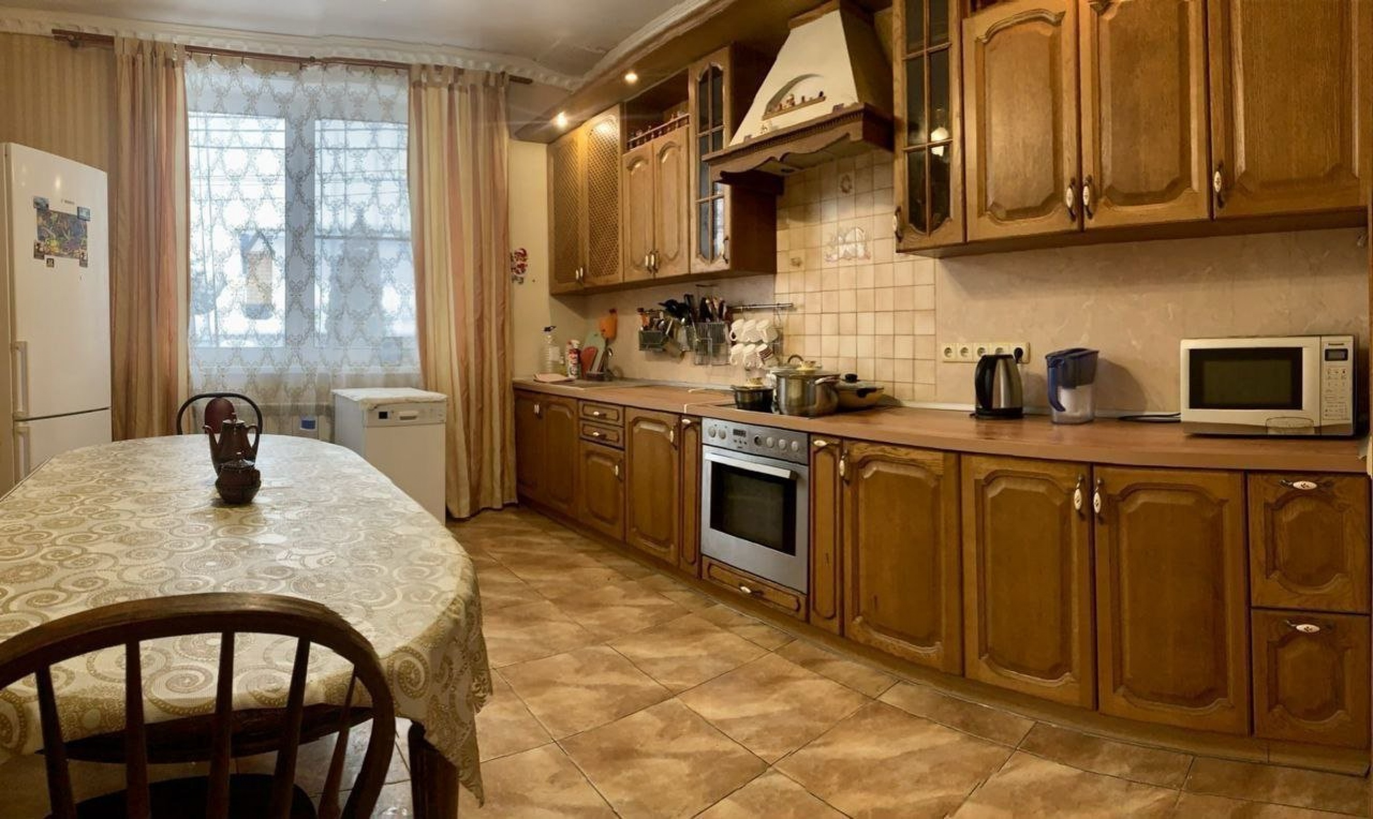 3-этажный дом, 430 м²