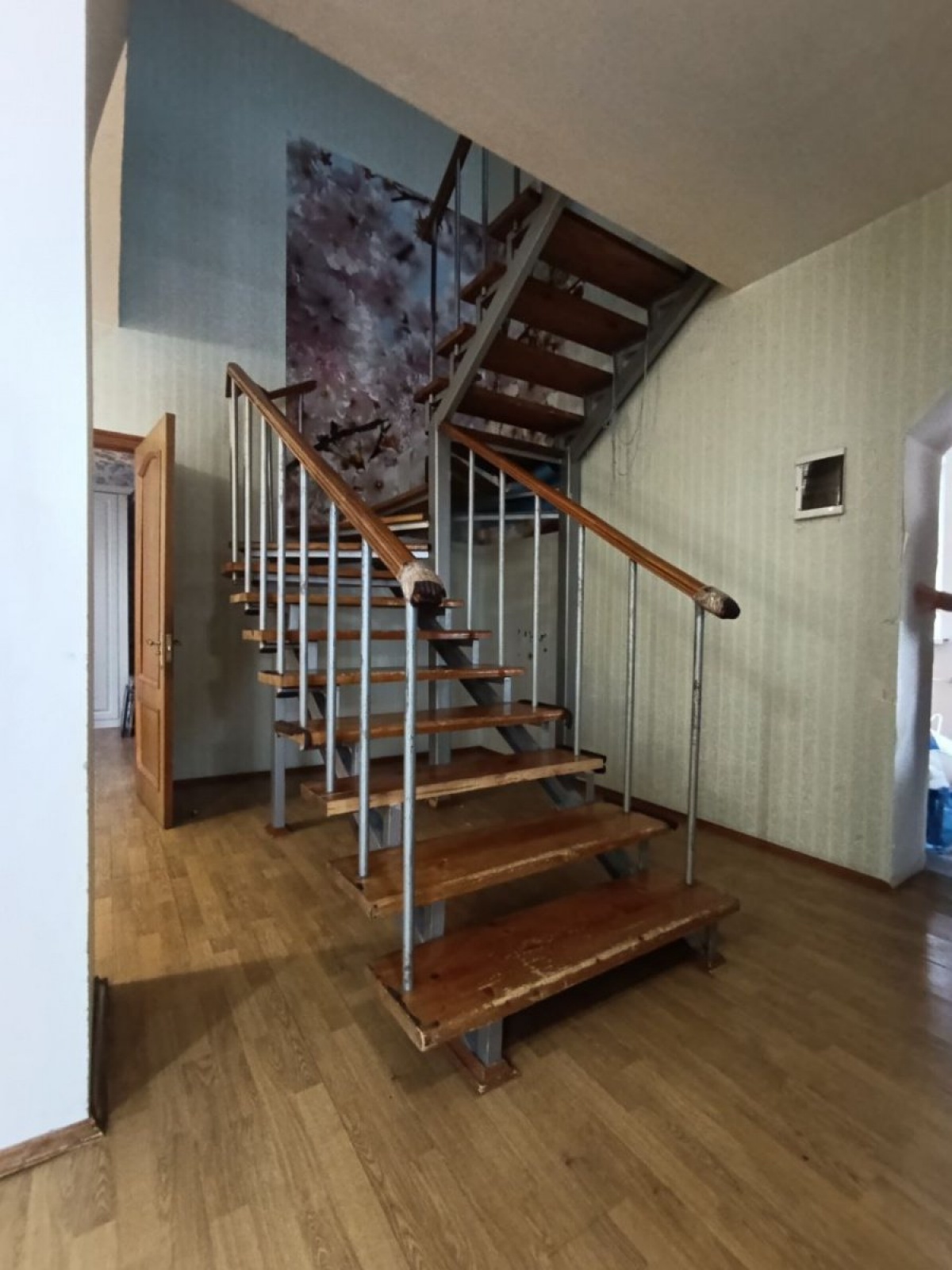 2-этажный коттедж, 215 м²