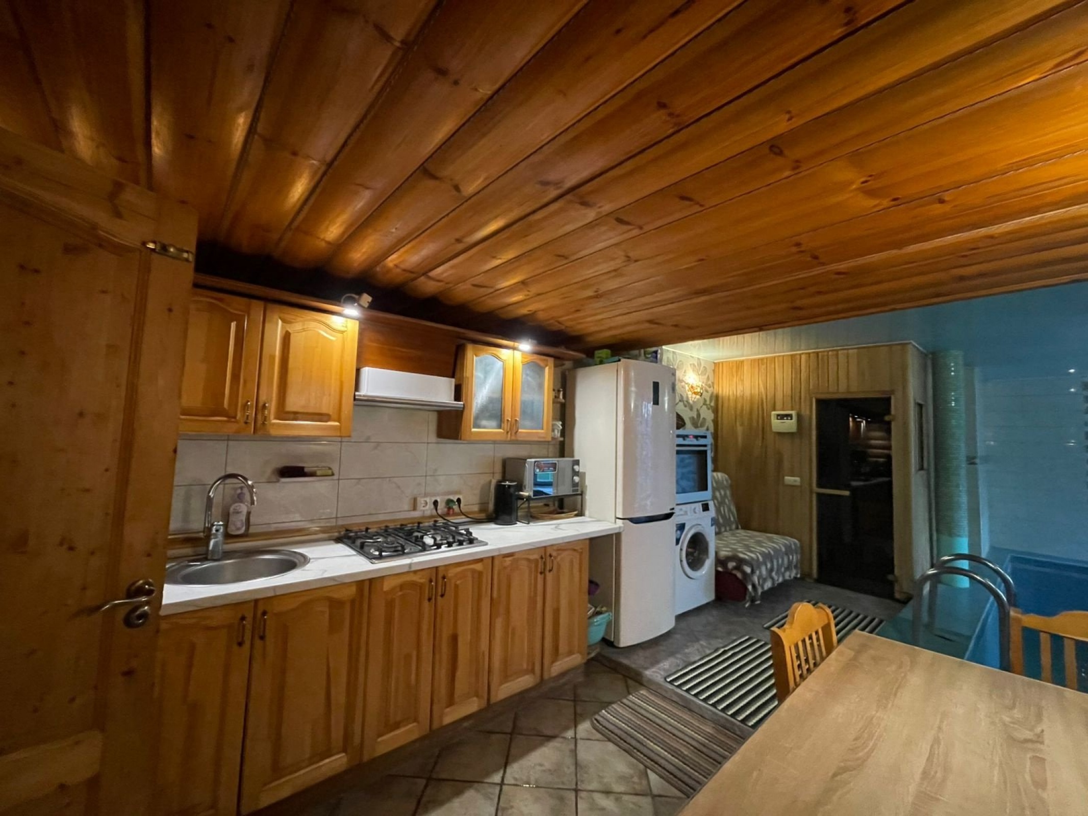3-этажный дом, 400 м²