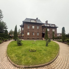 Московская область,&nbsp;Красногорск,&nbsp;мкр. Опалиха,&nbsp;ул. Елизарова

&nbsp;

Общая площад...