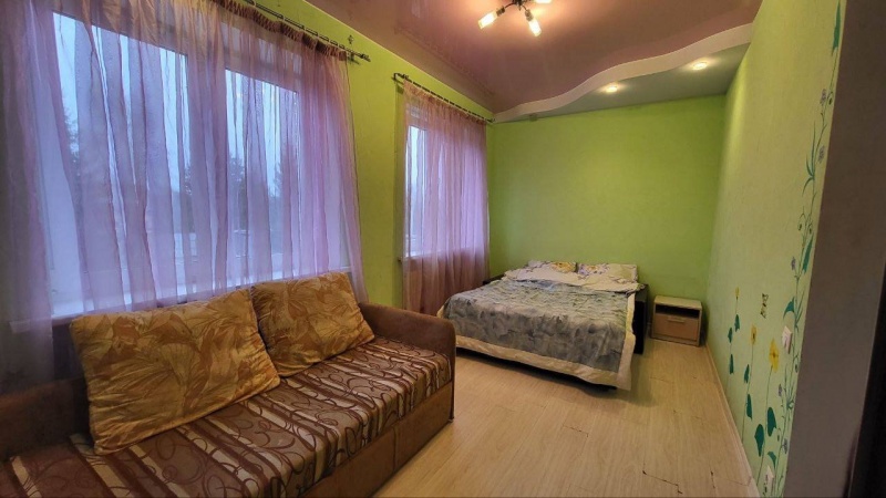3-этажный дом, 300 м²