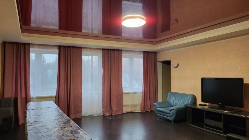3-этажный дом, 300 м²