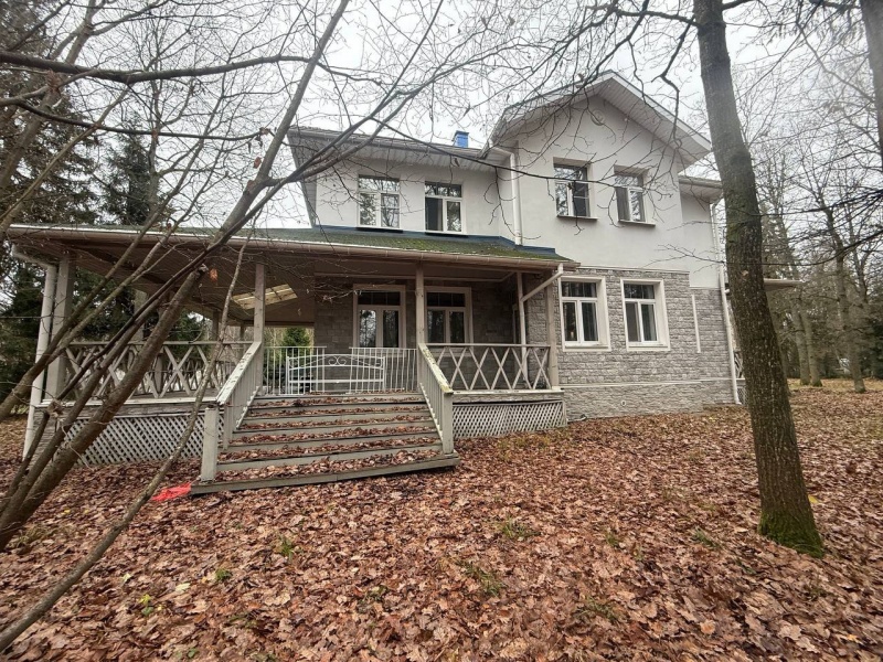 2-этажный коттедж, 381,4  м²