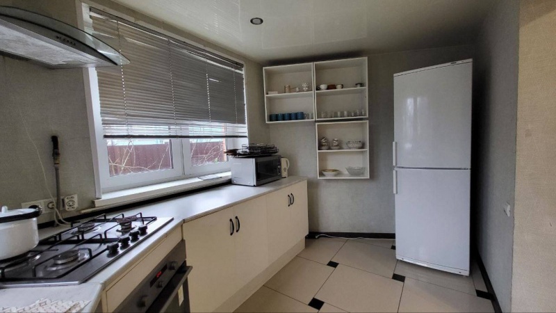 3-этажный дом, 300 м²