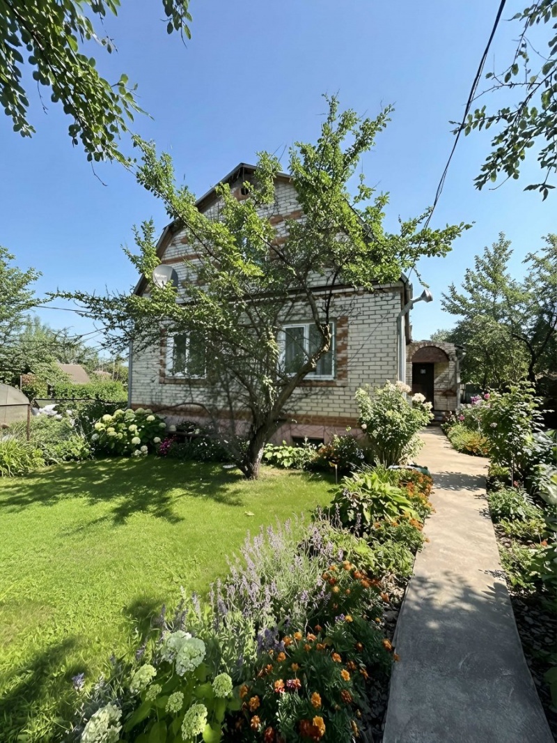 2-этажный дом, 180 м²