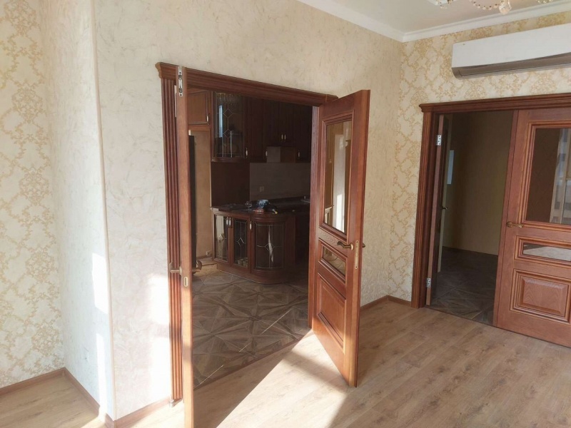 3-к. квартира, 140 м²