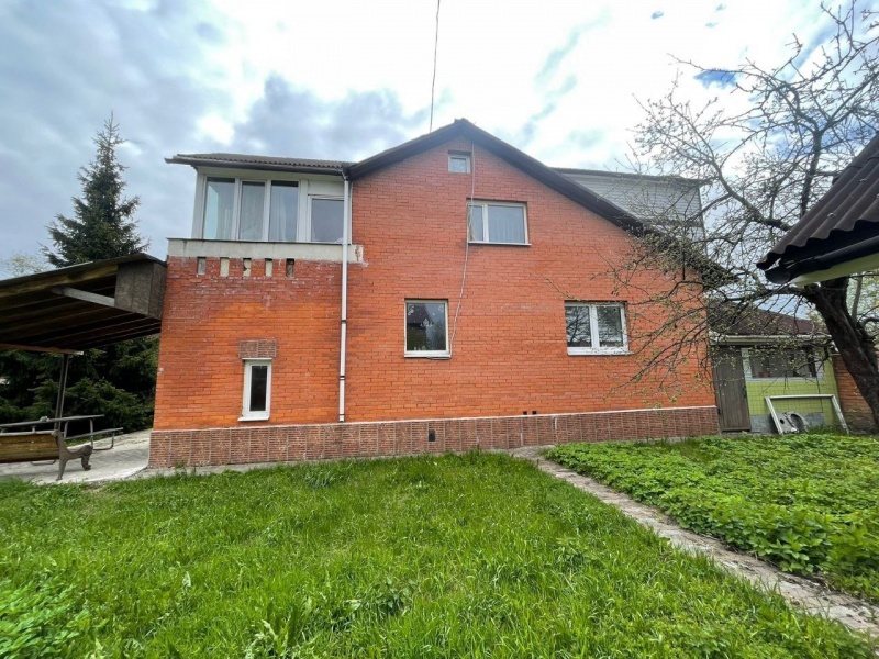 3-этажный дом,300 м²