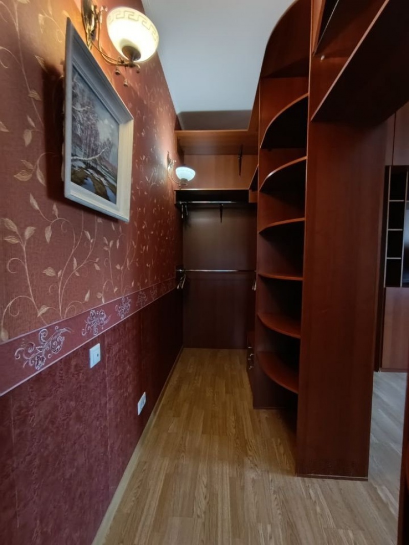 2-этажный таунхаус, 200 м²