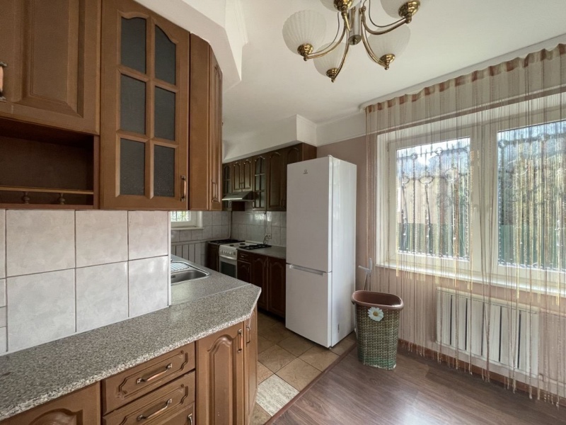 3-этажный дом, 600 м²