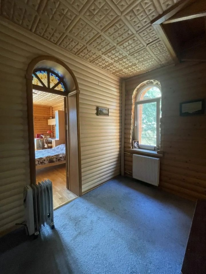 40% часть 3-этажного дома, 300 м²