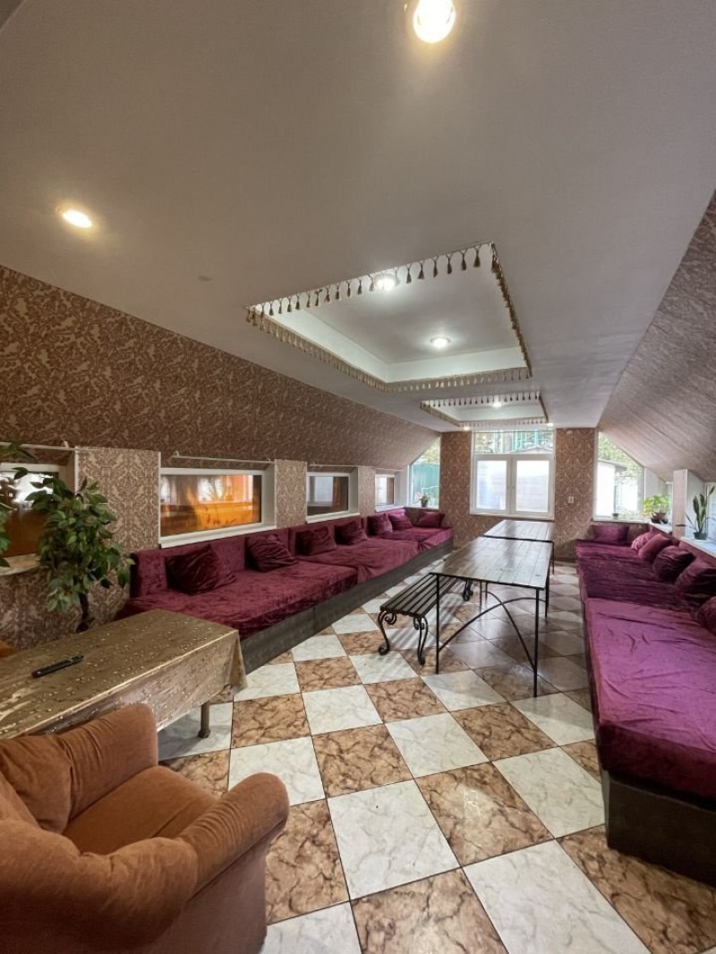 3-этажный дом, 600 м²