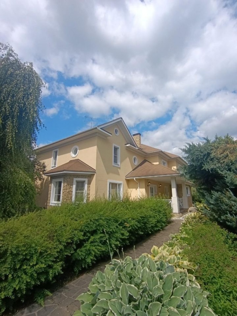 3-этажный коттедж, 420 м²