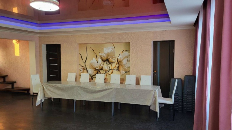 3-этажный дом, 300 м²