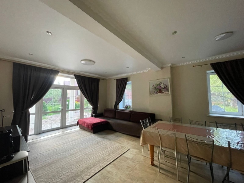 3-этажный дом, 400 м²