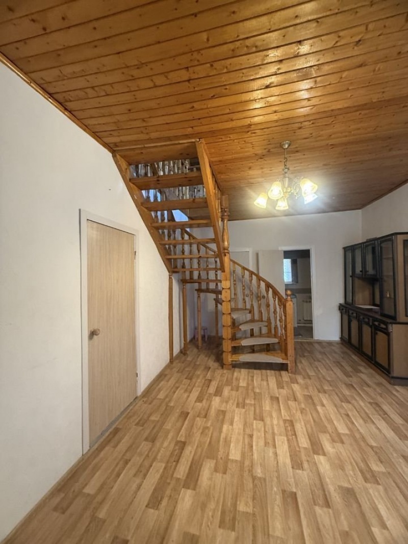2-этажный дом, 180 м²