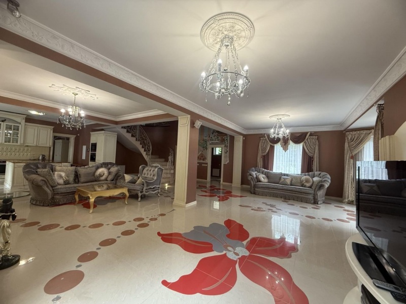 3-этажный коттедж, 420 м²