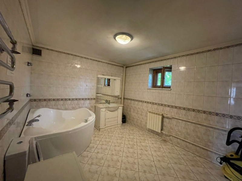 3-этажный дом, 600 м²