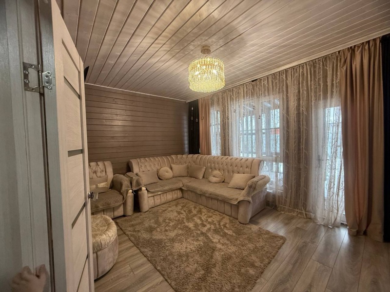 2-этажный коттедж, 170 м²