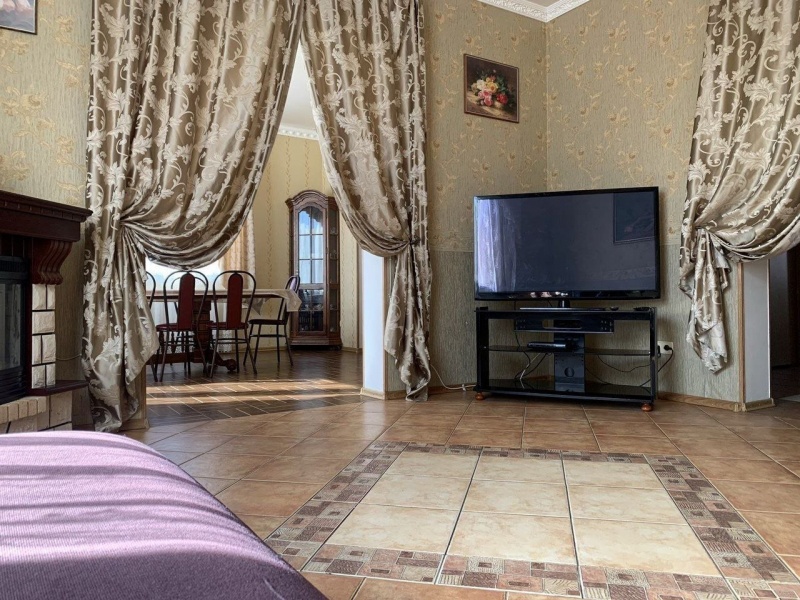 3-этажный дом, 430 м²