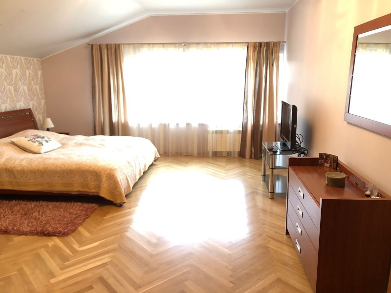 Коттедж, 290 м²
