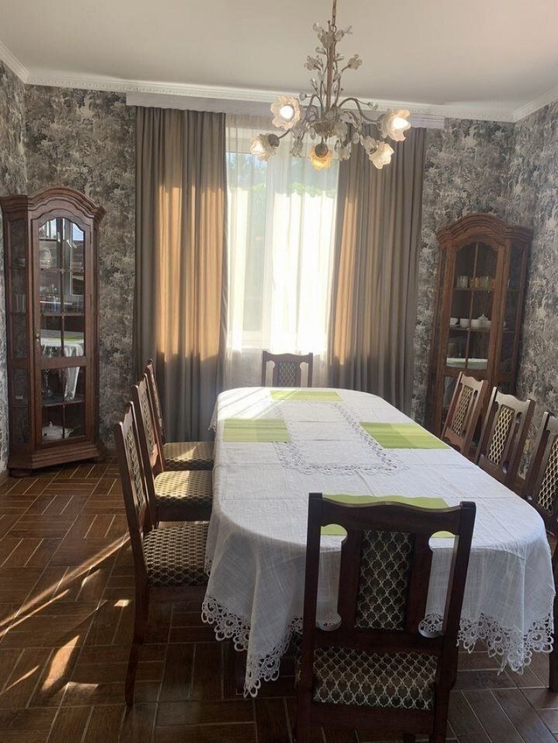 3-этажный дом, 430 м²