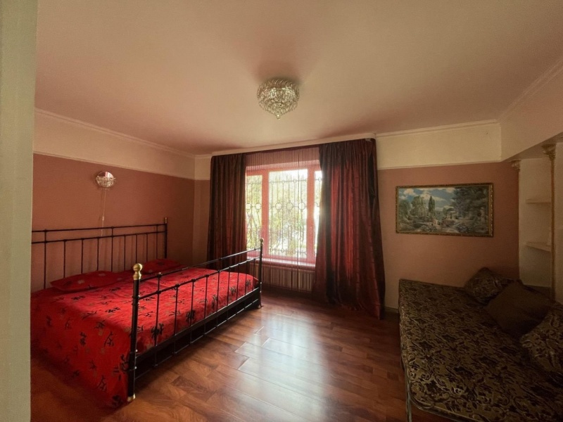 3-этажный дом, 600 м²