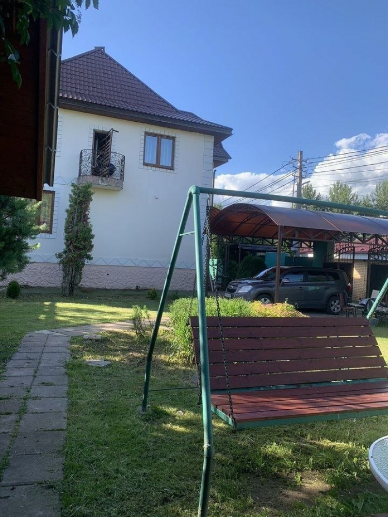 3-этажный дом, 430 м²