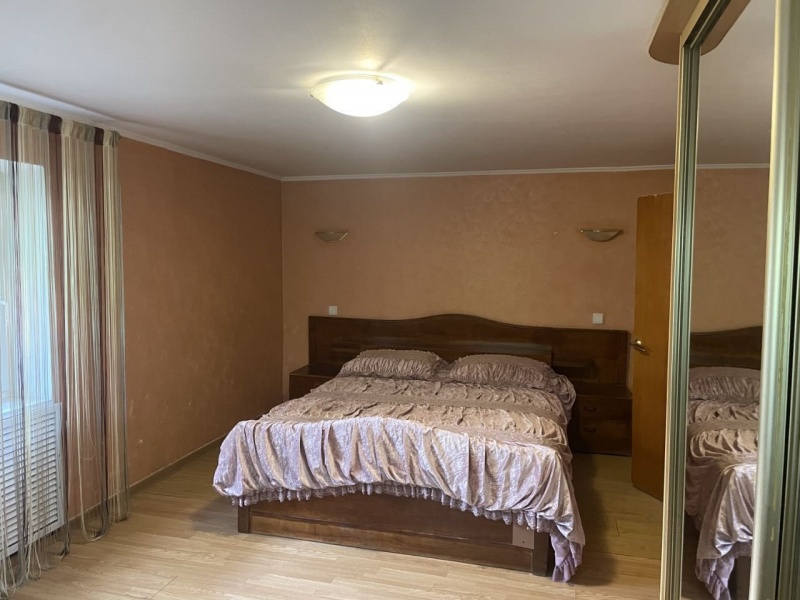 3-этажный дом, 600 м²