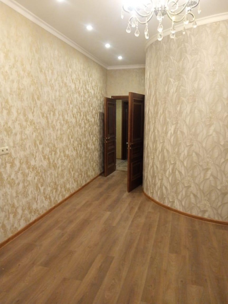3-комн. квартира,140 м²