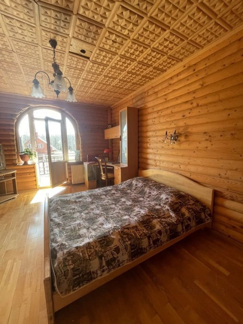 40% часть 3-этажного дома, 300 м²