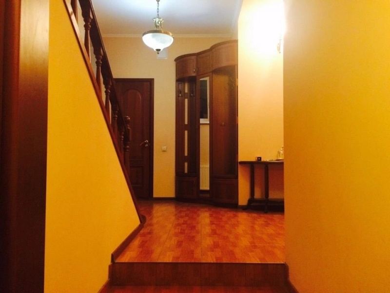 2-этажный коттедж  255 м²