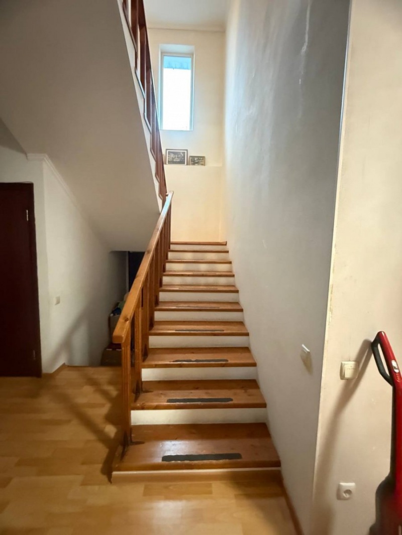 2-этажный коттедж, 381,4  м²